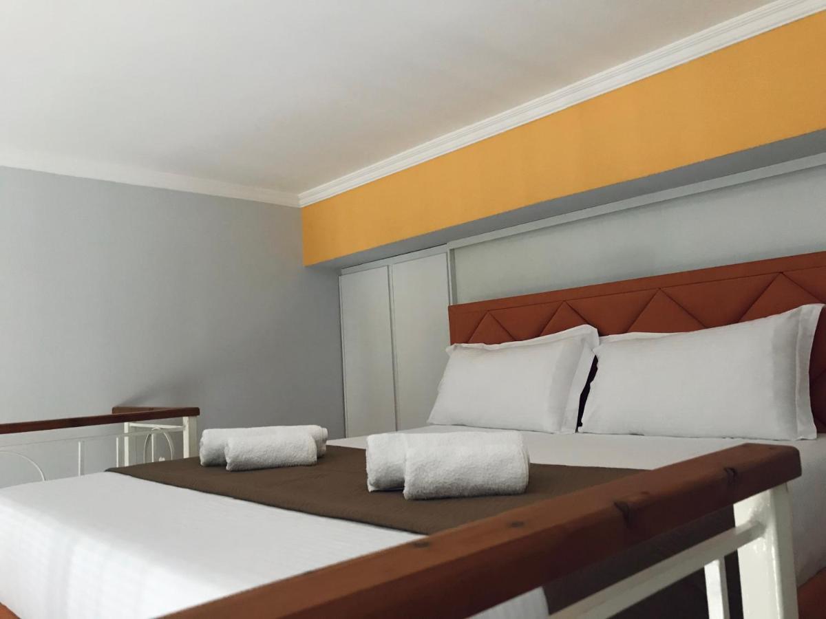 Crown Deluxe Apartments Sarande Luaran gambar