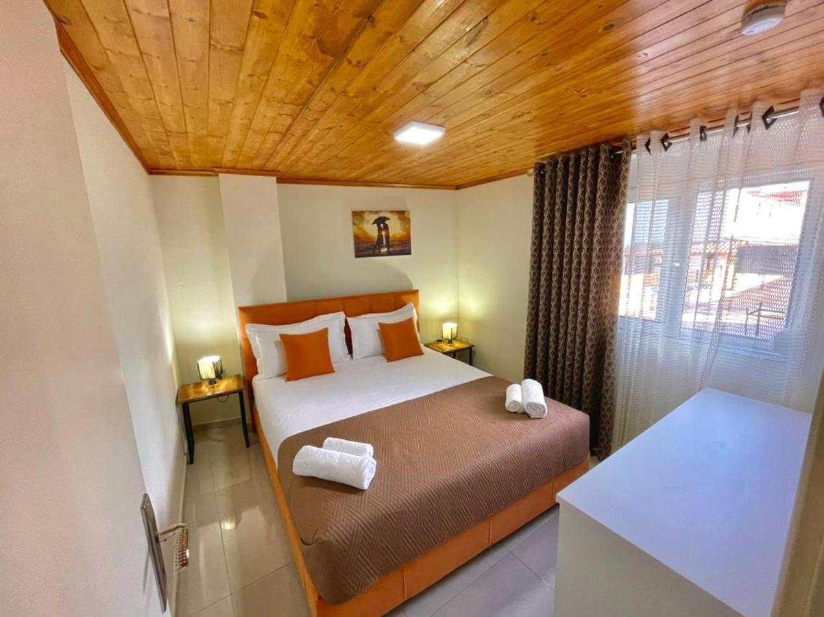 Crown Deluxe Apartments Sarande Luaran gambar