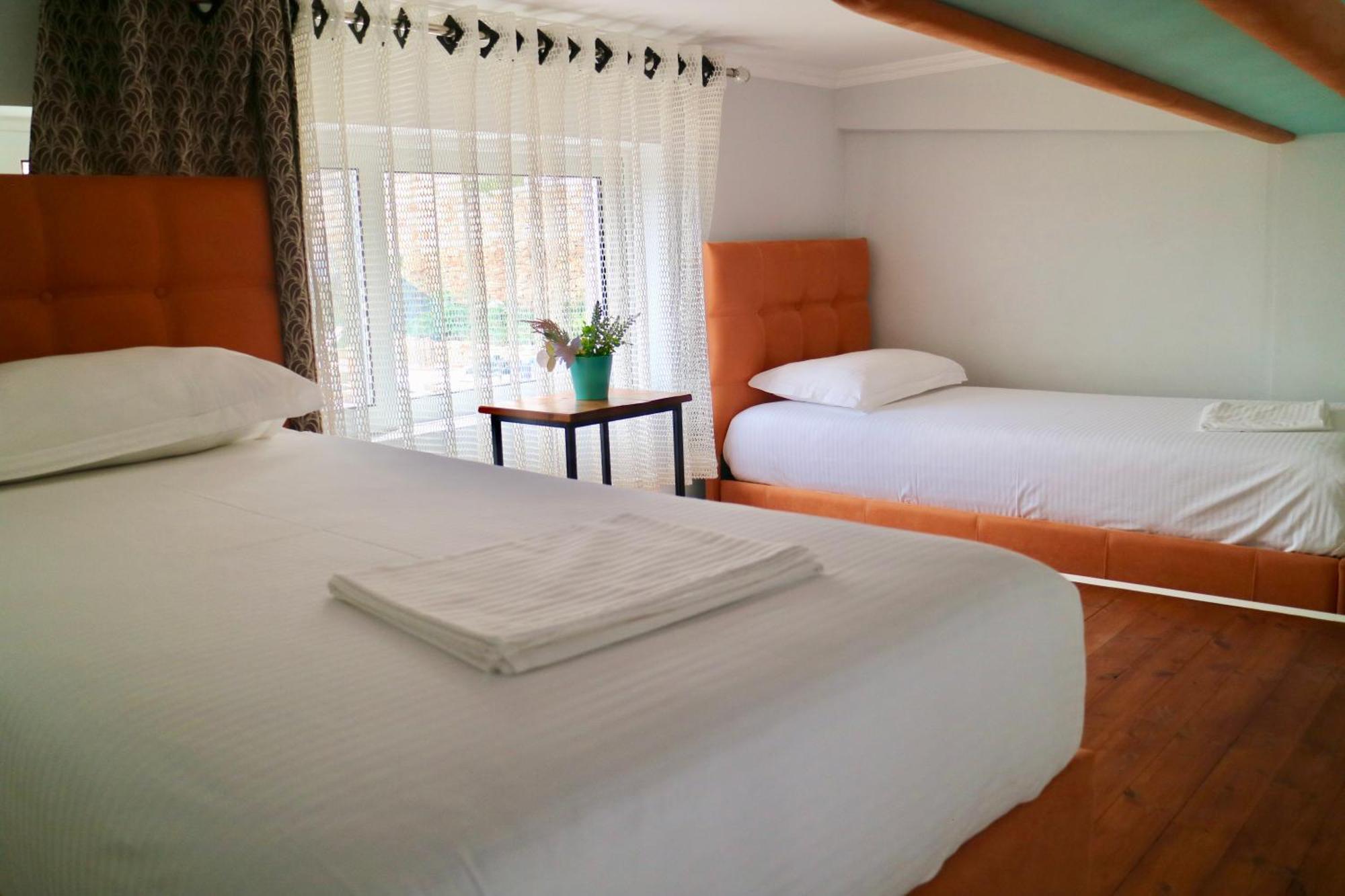 Crown Deluxe Apartments Sarande Luaran gambar