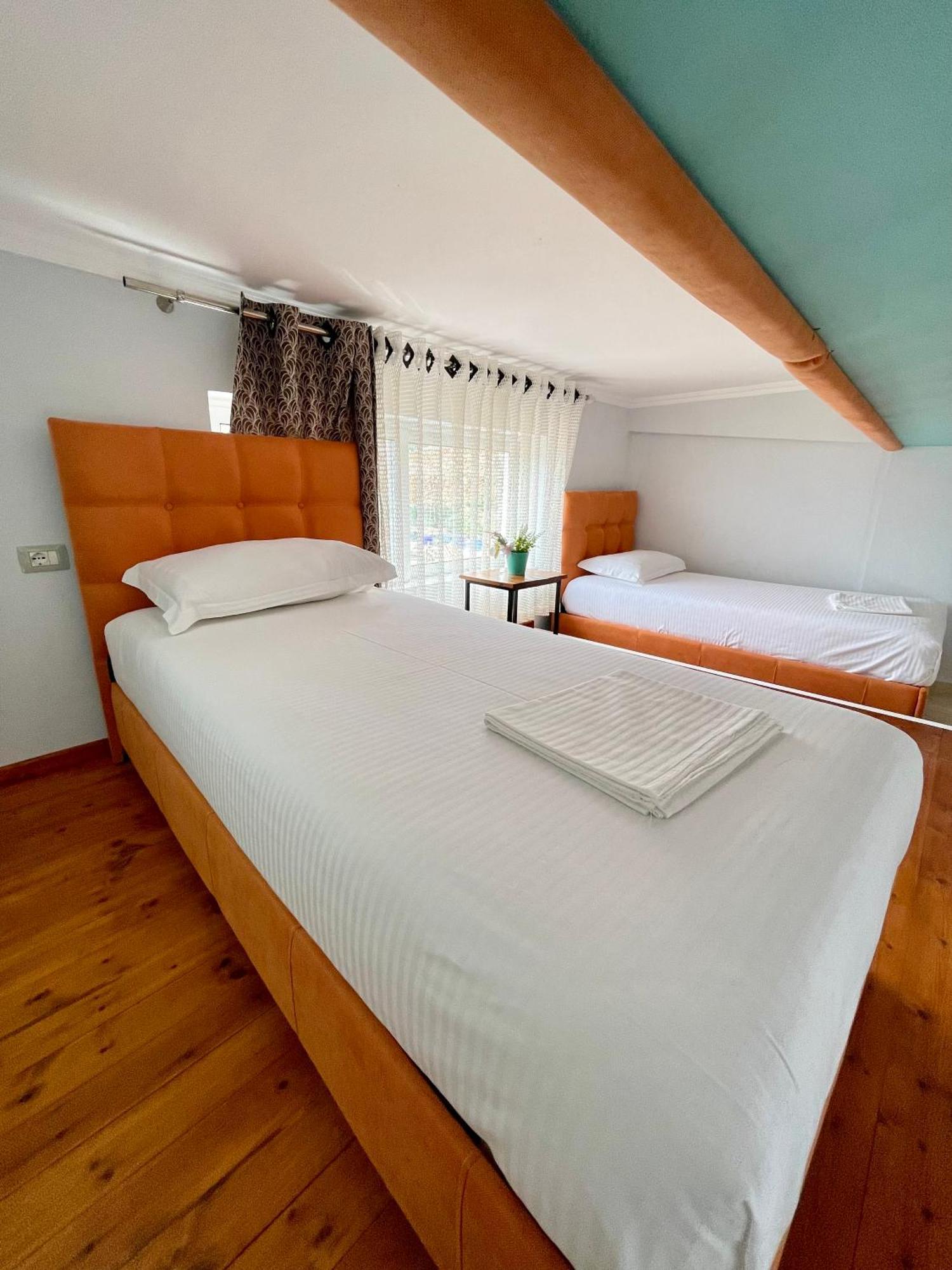 Crown Deluxe Apartments Sarande Luaran gambar