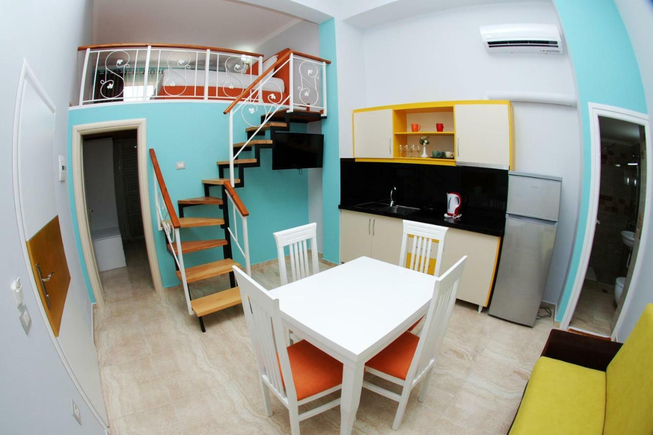 Crown Deluxe Apartments Sarande Luaran gambar