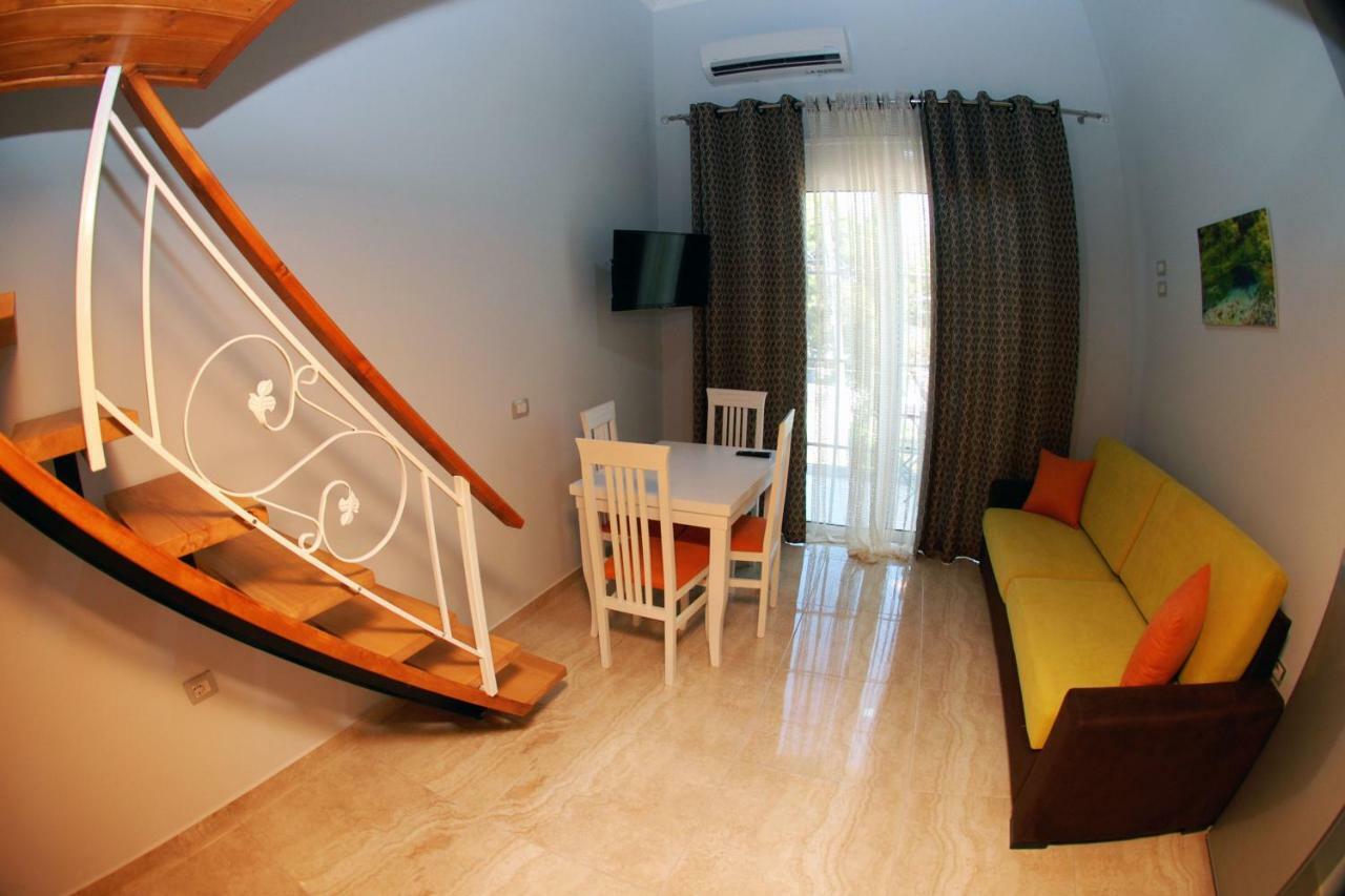 Crown Deluxe Apartments Sarande Luaran gambar